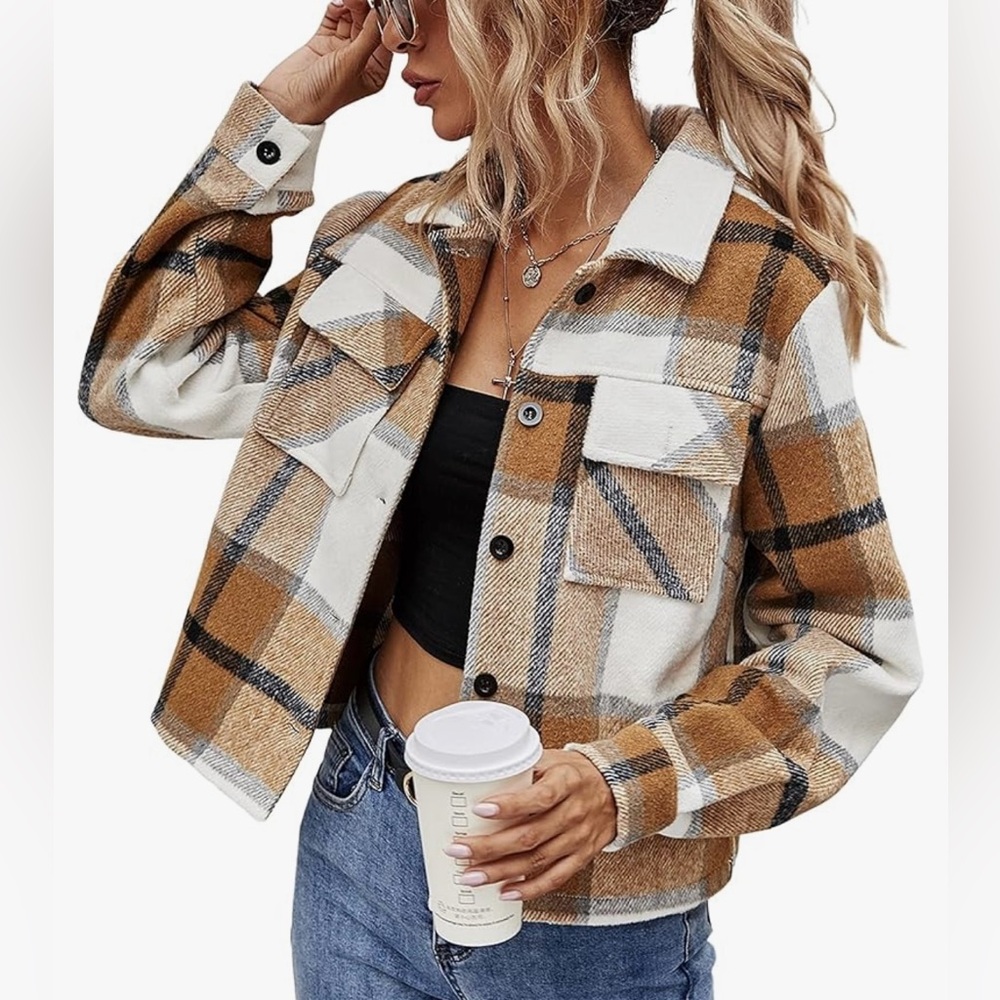 Women’s Cropped Plaid Button-down Shacket